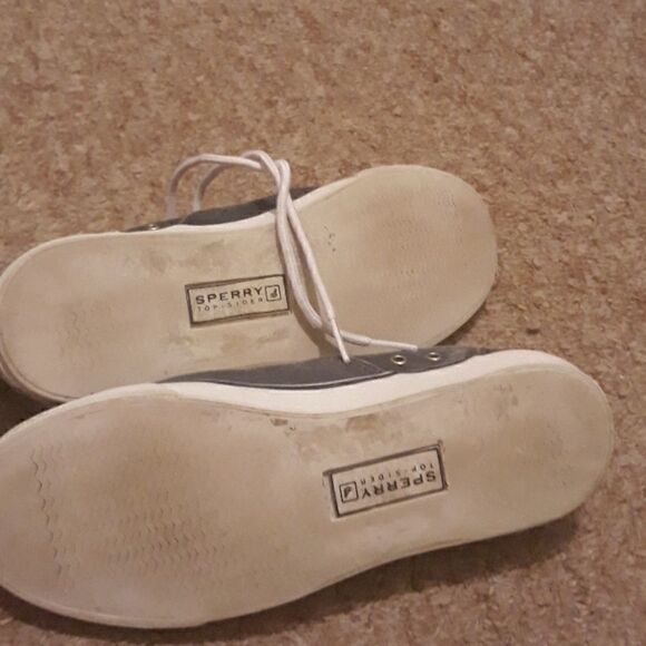 Sperry Top-siders (slightly faded on tops both) - Picture 5 of 7